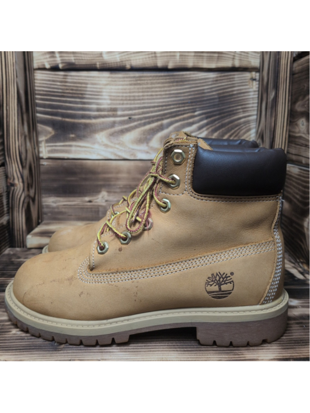 Boys Size 4 - Timberland 6” Boot Wheat - TBO12909 Outdoor Hiking Work Boots